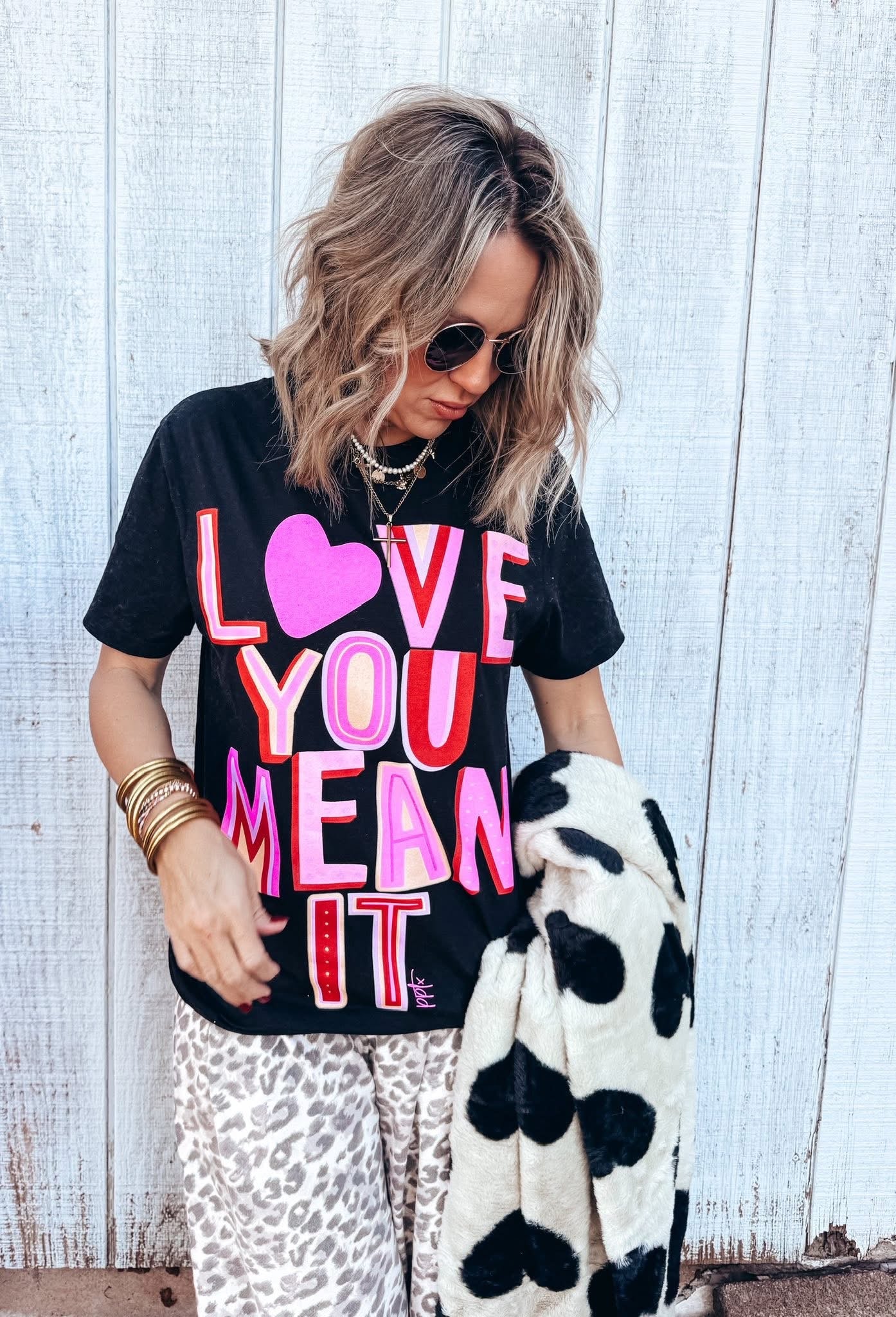 Love Ya Mean It Black Tee – Madollys