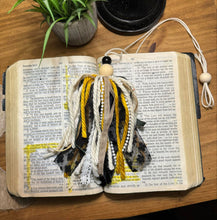 Load image into Gallery viewer, Bible/Book Tassle